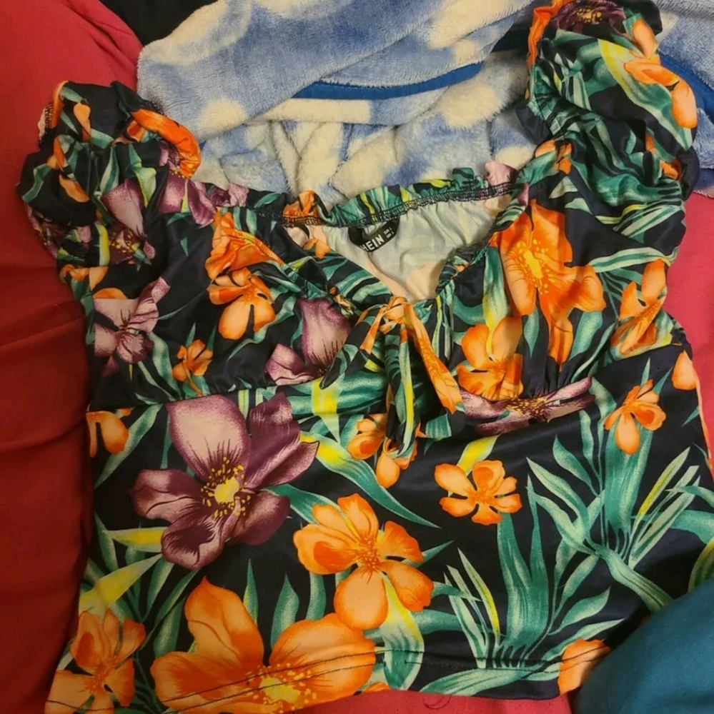 Shein crop top